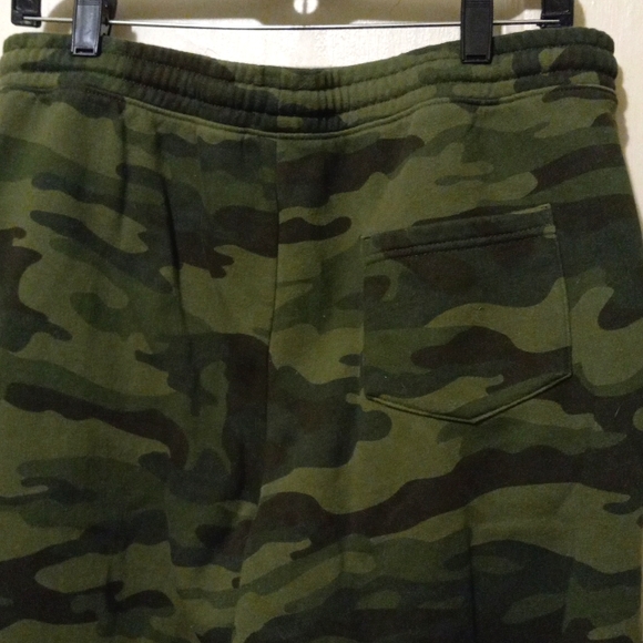 Independent Trading Company Camo Sweats, Women, Lg - Picture 5 of 5
